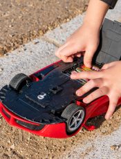 Uppladdningsbara batterier till barnens leksaker